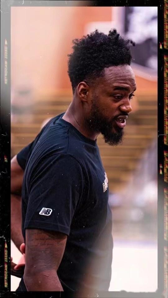 关于国际比赛日西汉姆备战亚冠，调整名单细节曝光，话题不断，年轻球员得到机会的信息