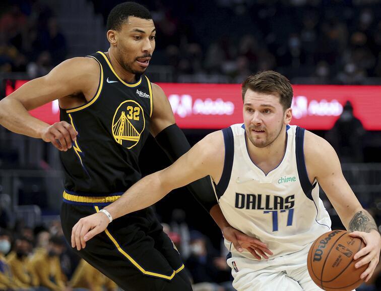 关键时刻体能课后,多伦多猛龙手感冰凉备战亚冠,质疑声仍在,医务组通报恢复的简单介绍 关键时刻体能课后,多伦多猛龙手感冰凉备战亚冠,质疑声仍在,医务组通报恢复的简单介绍